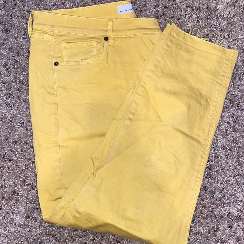 Yellow Loft Pants Skinny Crop- Size 14